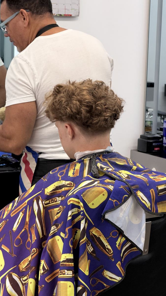 Finishing a curly cut